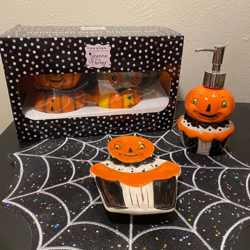 Johanna Parker Pumpkin Set